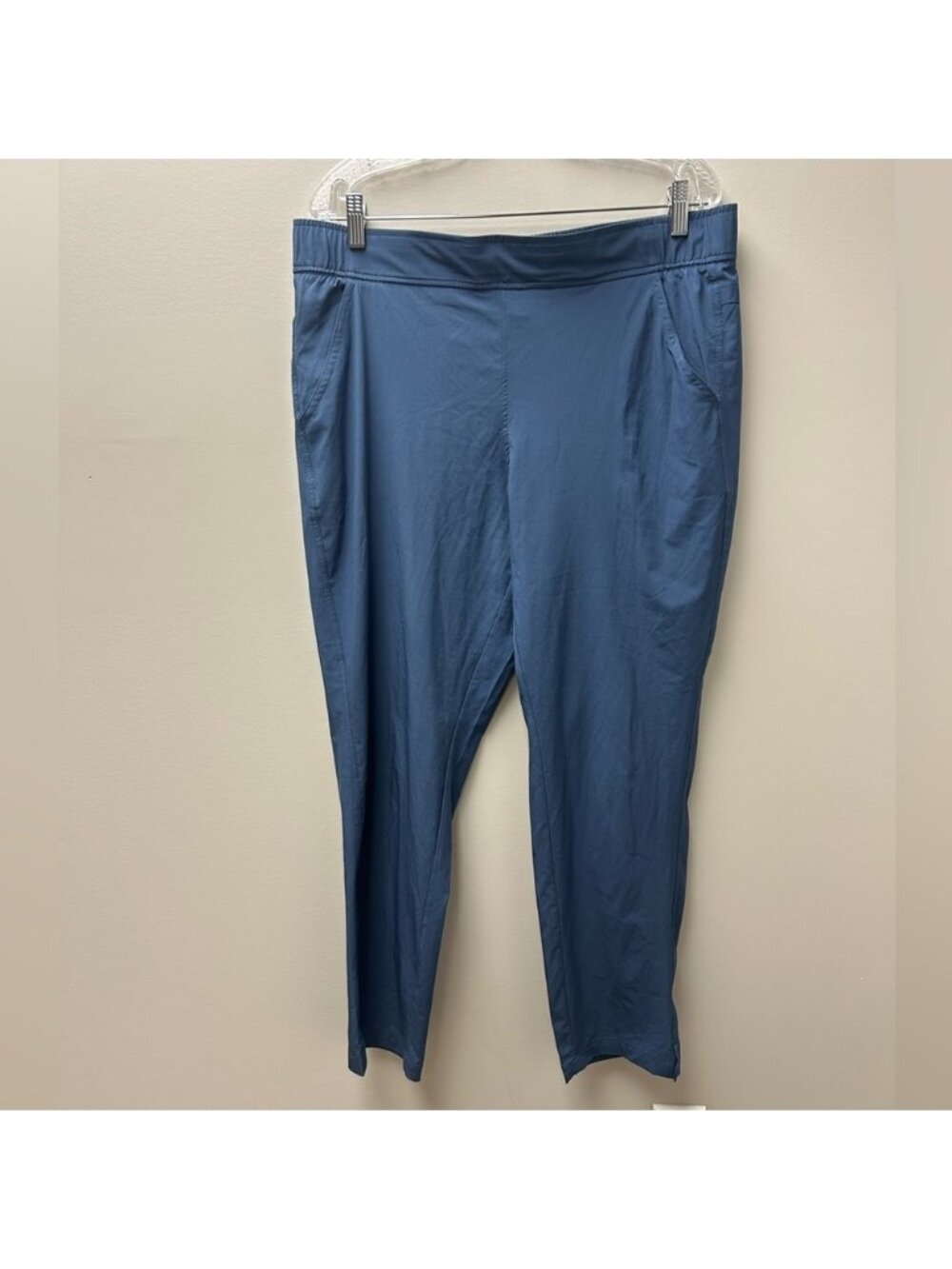 Eddie Bauer Blue Women’s Ankle Departure Pants